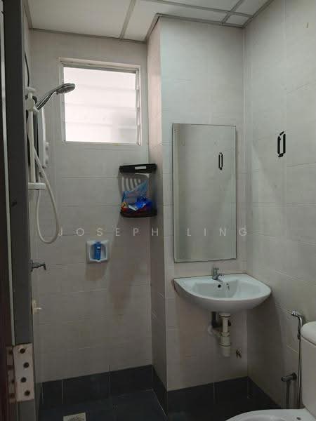 Condominium for Rent at Cova Villa - Joseph Ling - Bathroom - PropertyGuru.com.my