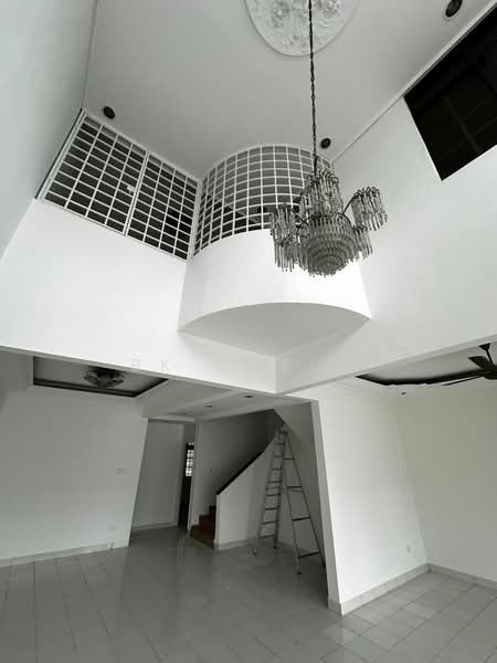 3-storey Terraced House for Rent in Taman Suria (Johor Bahru) - BK Cheok - Living Room - PropertyGuru.com.my