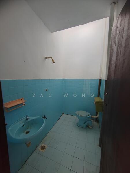 Rumah Teres 2 Tingkat untuk Dijual di Taman Klang Utama (Kapar) - Zac Wong - Bathroom - PropertyGuru.com.my
