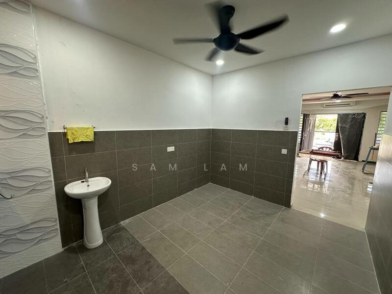 2-storey Terraced House for Sale in Taman Pakatan Jaya (Tambun) - Sam Lam - Bathroom - PropertyGuru.com.my