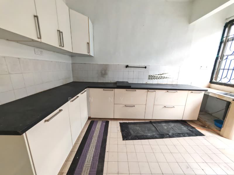 Rumah Teres 2 Tingkat untuk Dijual di Taman Puteri Wangsa (Ulu Tiram) - Ben Nyeow - Kitchen - PropertyGuru.com.my