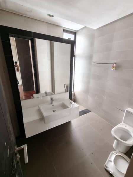 Terraced House for Sale in Medini (Iskandar Puteri (Nusajaya)) - Kenneth Tan - Bathroom - PropertyGuru.com.my