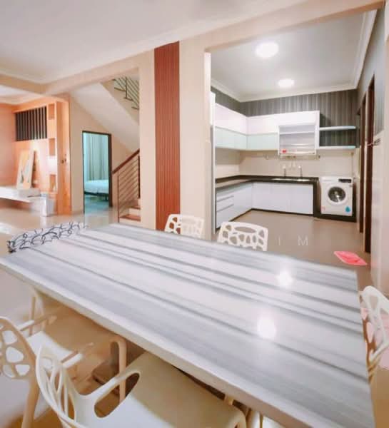 2-storey Terraced House for Rent in Puchong (Selangor) - Crystal Lim - Dining Room - PropertyGuru.com.my