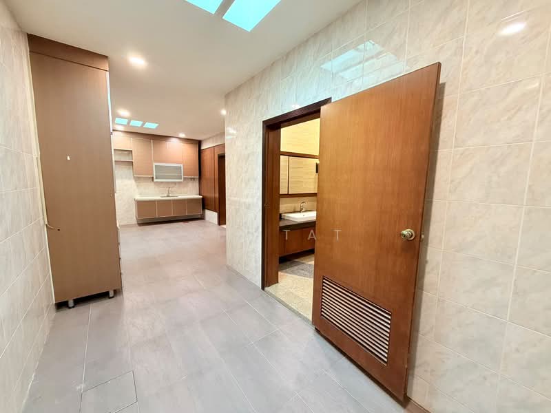 Rumah Berkembar untuk Dijual di Taman Impian Emas (Skudai) - Yik Tat - Kitchen - PropertyGuru.com.my
