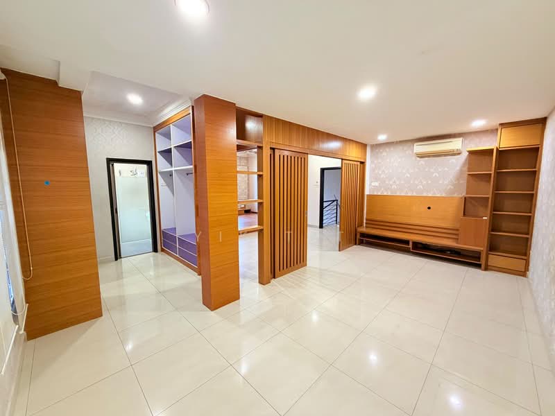 Rumah Berkembar untuk Dijual di Taman Impian Emas (Skudai) - Yik Tat - Living Room - PropertyGuru.com.my