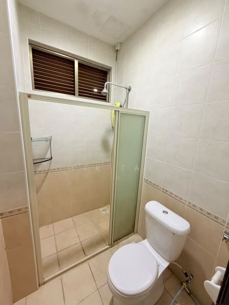 Rumah Berkembar untuk Dijual di Taman Impian Emas (Skudai) - Yik Tat - Bathroom - PropertyGuru.com.my