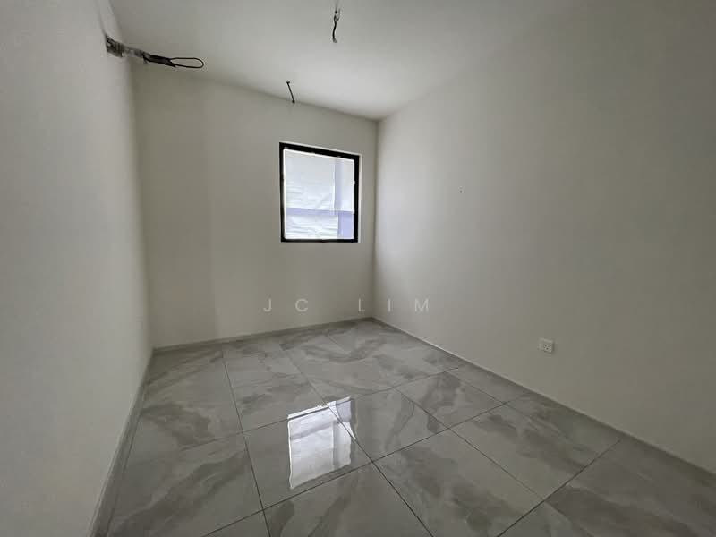 2.5-storey Terraced House for Sale in Taman Bukit Serdang (Seri Kembangan) - JC Lim - Bedroom - PropertyGuru.com.my