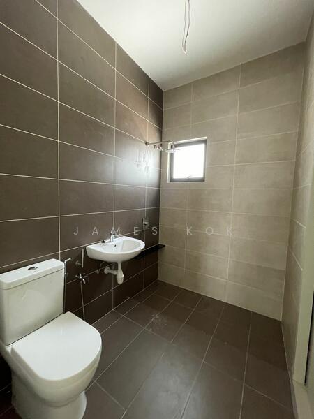 Rumah Teres 2 Tingkat untuk Dijual di Setia Alam (Selangor) - James Kok - Bathroom - PropertyGuru.com.my