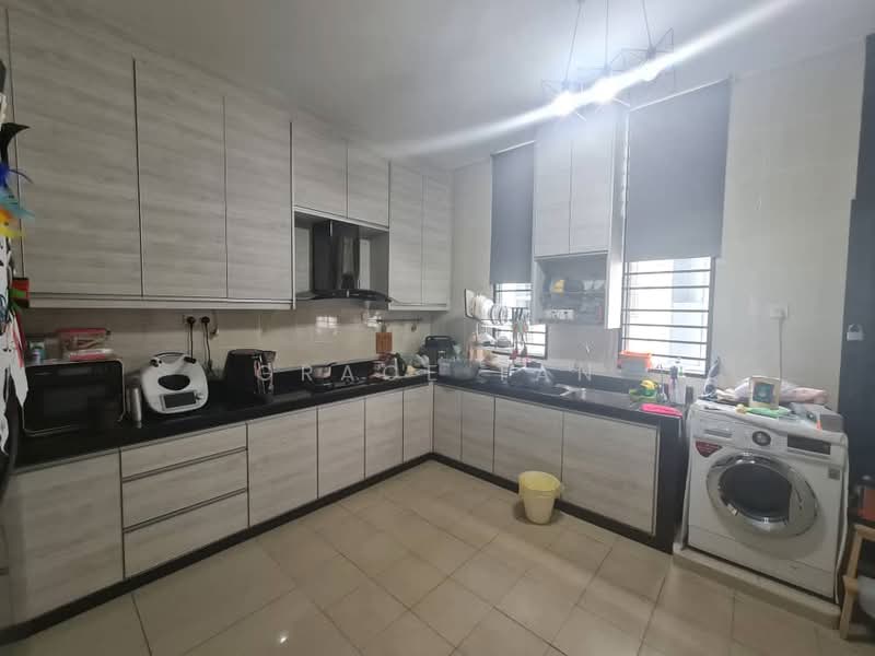 Bangi Avenue @ Taman Bangi Avenue untuk Untuk Disewa - RM 2,600 /bulan, Mac 2026 - Kitchen - PropertyGuru.com.my