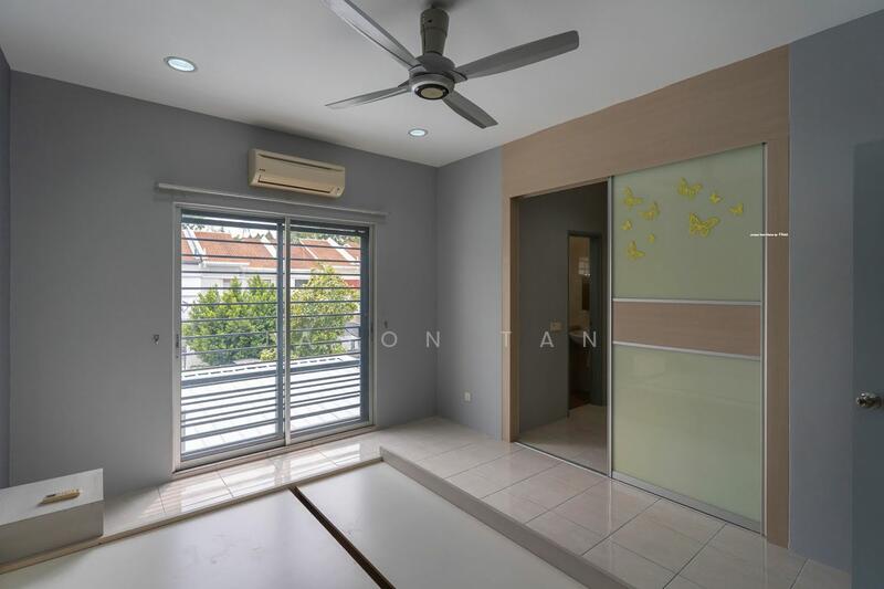 Untuk Disewa - Setia Indah