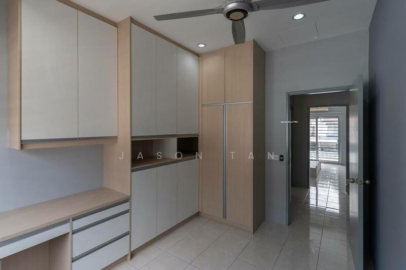 Untuk Disewa - Setia Indah