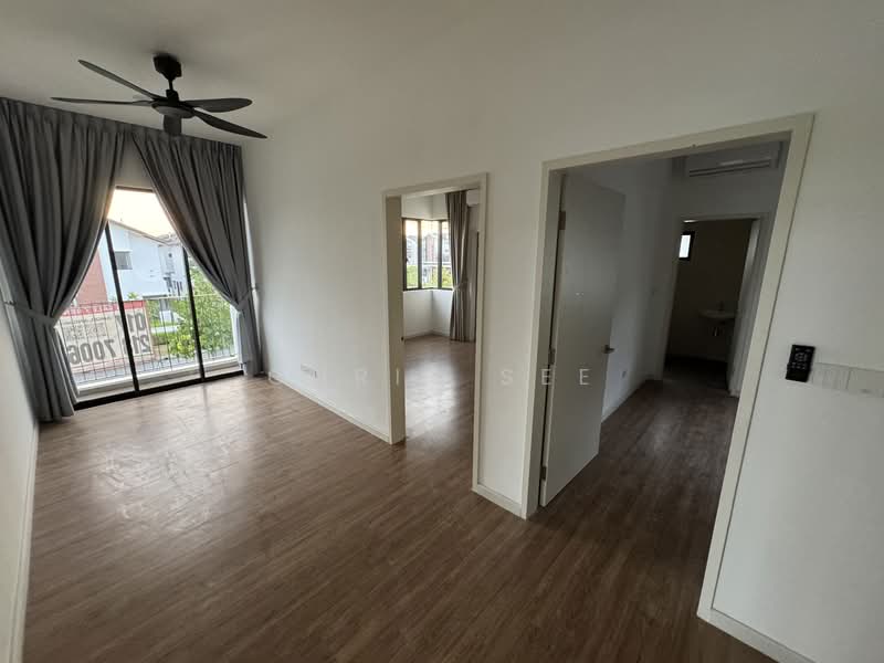 2-storey Terraced House for Rent in Bandar Gamuda Gardens (Rawang) - Chris See - Living Room - PropertyGuru.com.my