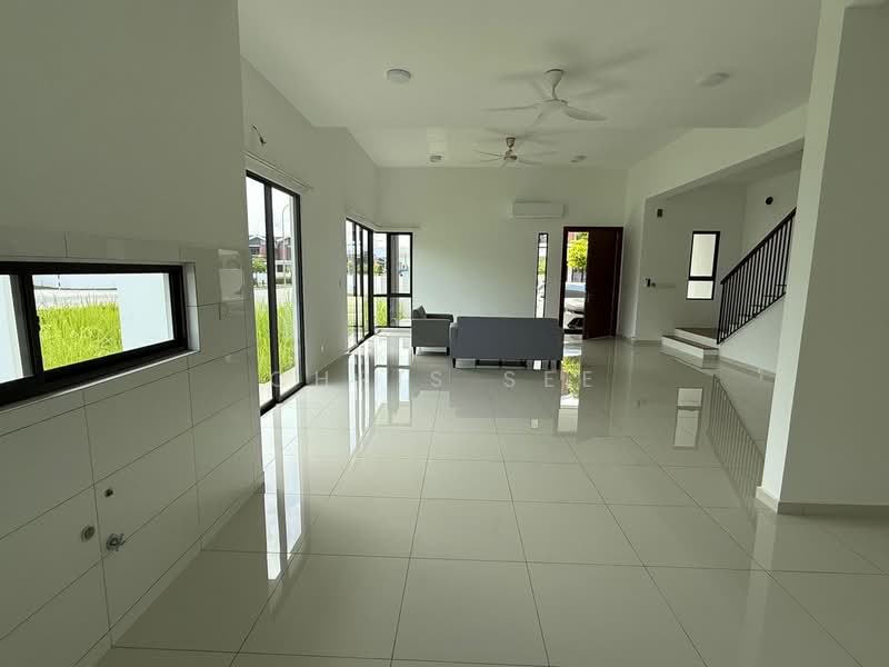 Rumah Teres 2 Tingkat untuk Disewa di Bandar Gamuda Gardens (Rawang) - Chris See - Living Room - PropertyGuru.com.my