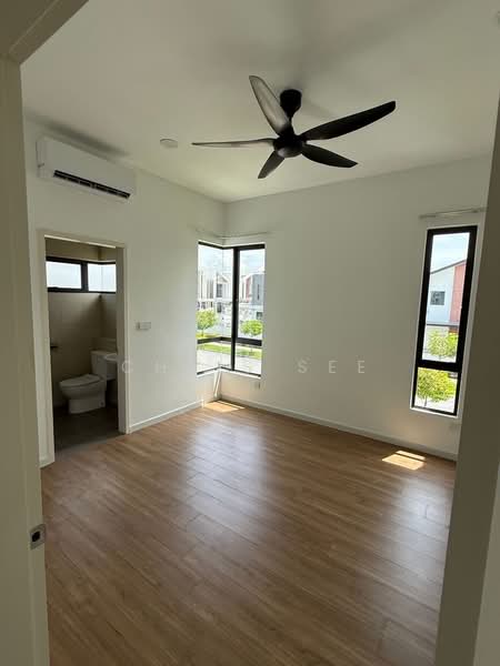 Rumah Teres 2 Tingkat untuk Disewa di Bandar Gamuda Gardens (Rawang) - Chris See - Bathroom - PropertyGuru.com.my