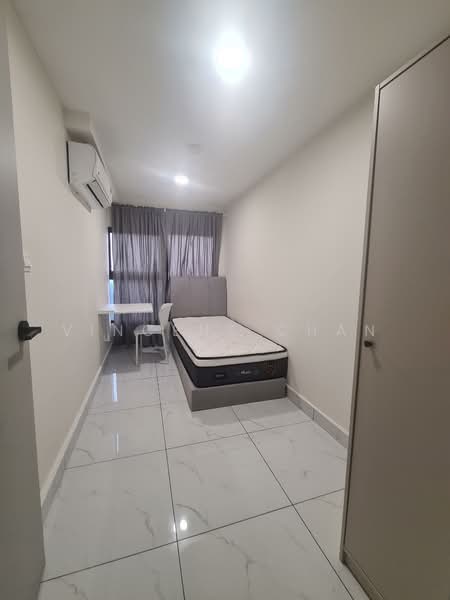 Mid Small Room RM700