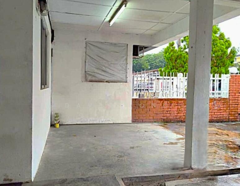 bright and inviting single-storey façade