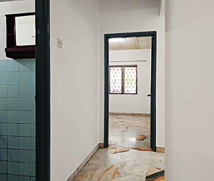 hallway step to the master bedroom