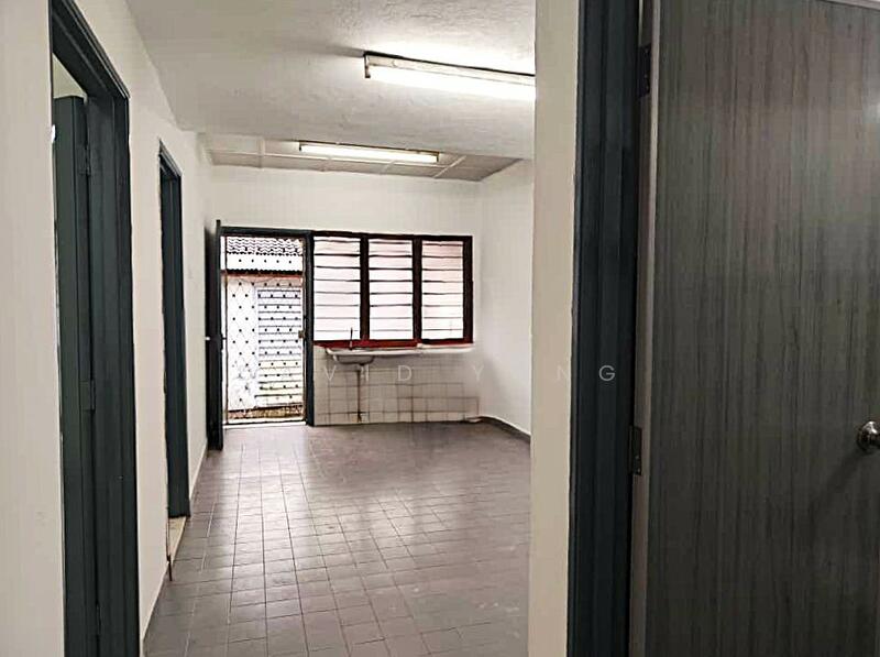 simple kitchen space easy to maintain