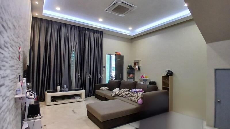 2-storey Terraced House for Sale in Ipoh (Perak) - Sam Lam - Living Room - PropertyGuru.com.my