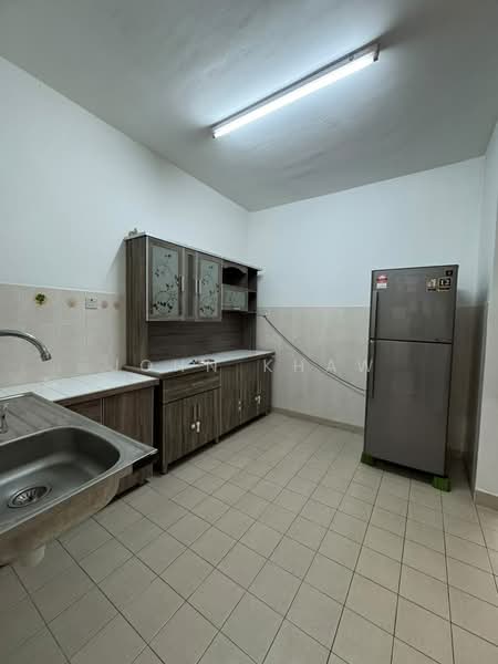 Kondominium untuk Disewa di Kinrara Mas - John Khaw - Kitchen - PropertyGuru.com.my