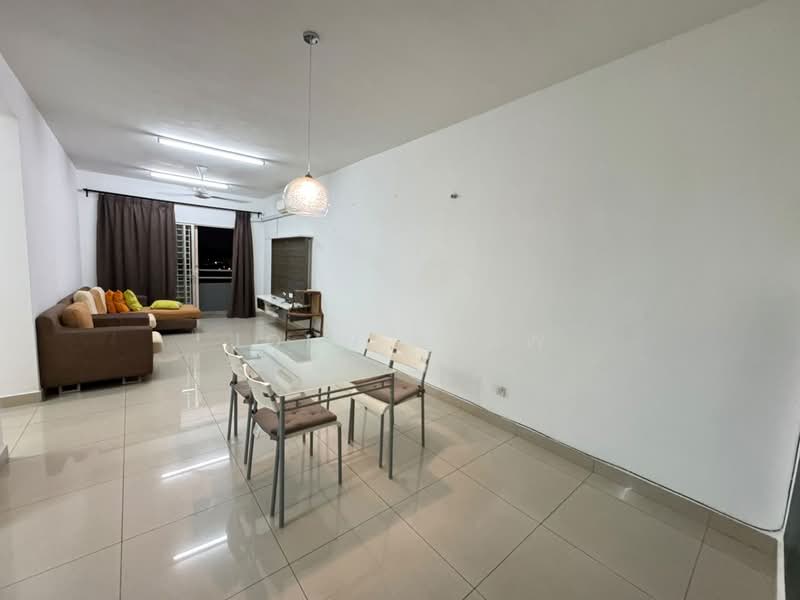 Kondominium untuk Disewa di Kinrara Mas - John Khaw - Living Room - PropertyGuru.com.my