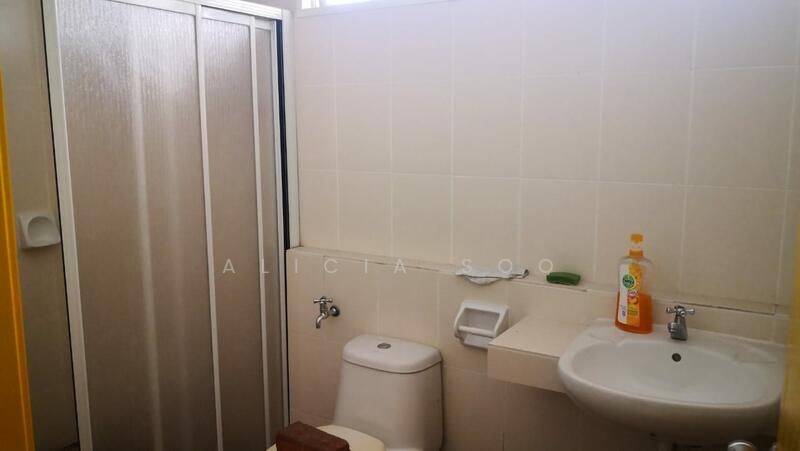 2-storey Terraced House for Sale in Bandar Seri Coalfields (Sungai Buloh) - Alicia Soo - Bathroom - PropertyGuru.com.my