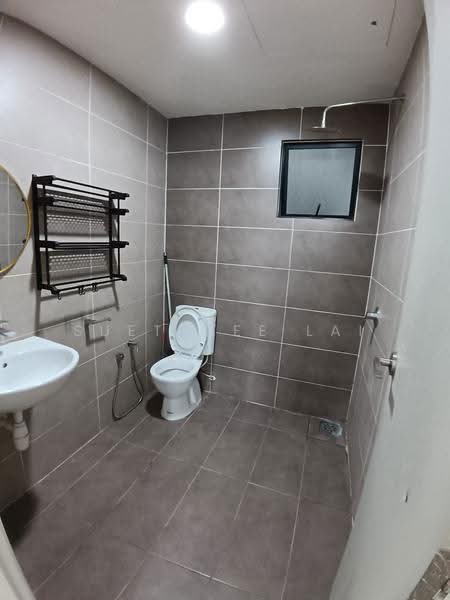 Condominium for Sale at Nautica Lake Suites - Suet Mee Lai - Bathroom - PropertyGuru.com.my
