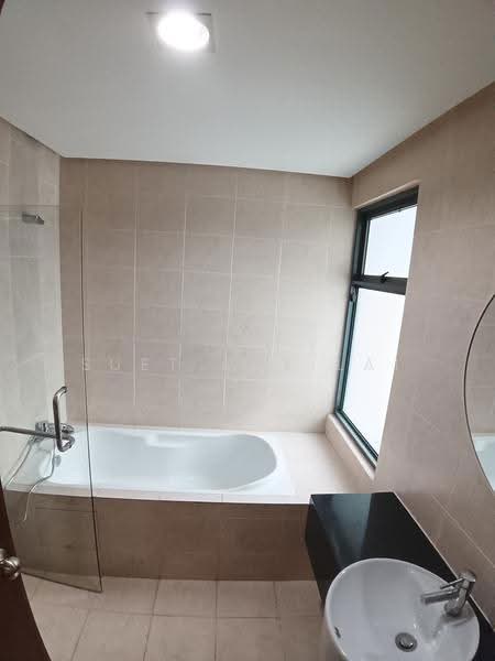 Condominium for Sale at Nautica Lake Suites - Suet Mee Lai - Bathroom - PropertyGuru.com.my