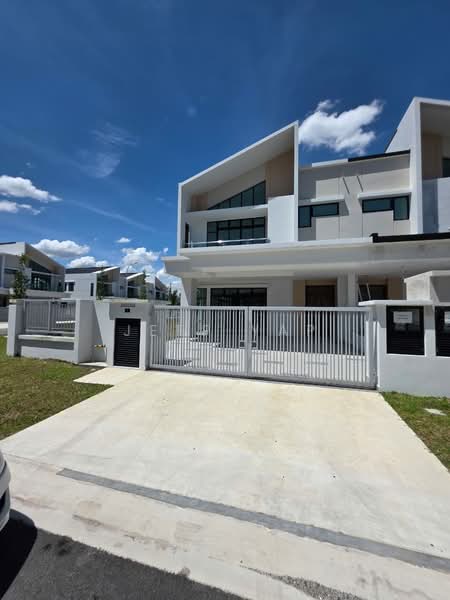 2-storey Terraced House for Sale in Horizon Hills (Iskandar Puteri (Nusajaya)) - Jeff Yap - Exterior - PropertyGuru.com.my