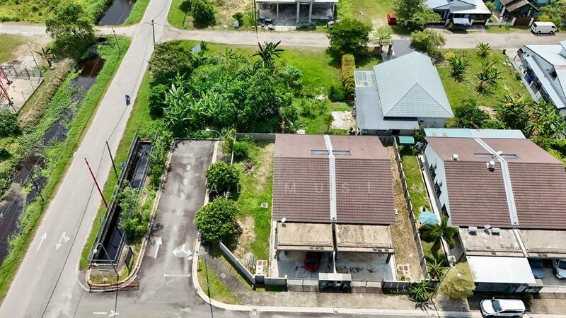 Untuk Dijual - Jalan Tanjung Gelang