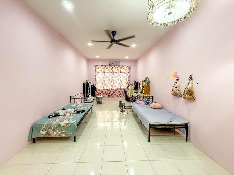 2-storey Terraced House for Sale in Puchong (Selangor) - Dinie Akmal - Bedroom - PropertyGuru.com.my