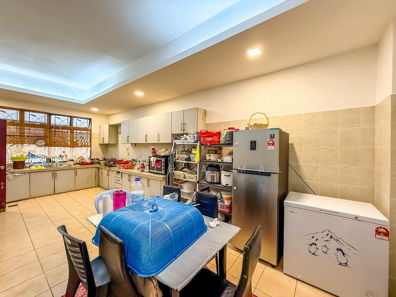 2-storey Terraced House for Sale in Puchong (Selangor) - Dinie Akmal - Kitchen - PropertyGuru.com.my