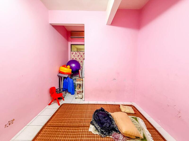 2-storey Terraced House for Sale in Puchong (Selangor) - Dinie Akmal - Bedroom - PropertyGuru.com.my