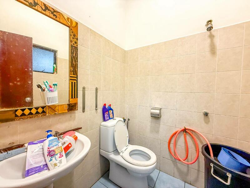 2-storey Terraced House for Sale in Puchong (Selangor) - Dinie Akmal - Bathroom - PropertyGuru.com.my