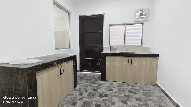 Wet kitchen , laundry area