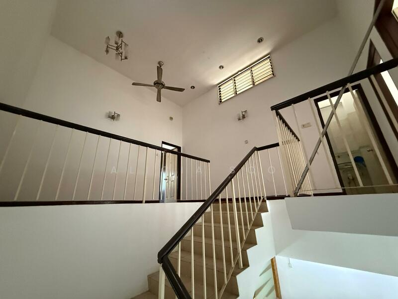 2-storey Terraced House for Sale in Sungai Buloh (Selangor) - Alicia Soo - Staircase - PropertyGuru.com.my
