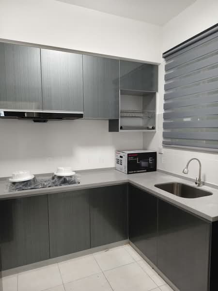 Condominium for Rent at IDEAL RESIDENCY - Carine Lee - Kitchen - PropertyGuru.com.my