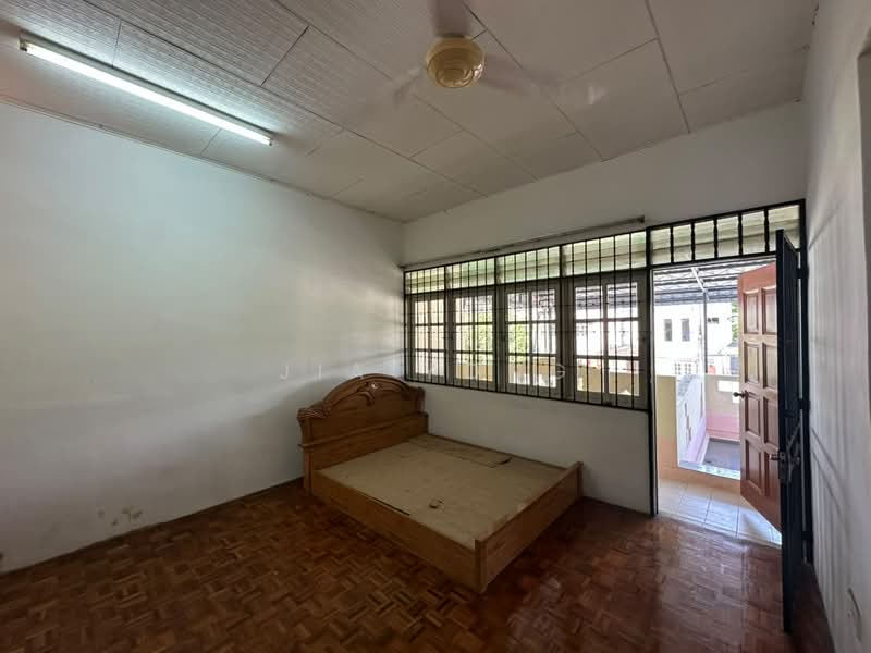 Rumah Teres 2 Tingkat untuk Dijual di Balik Pulau (Penang) - Jia Yong - Bedroom - PropertyGuru.com.my