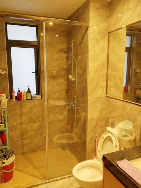 Kediaman Servis untuk Dijual di R&F Princess Cove Phase 1 - Irwyn Ng - Bathroom - PropertyGuru.com.my