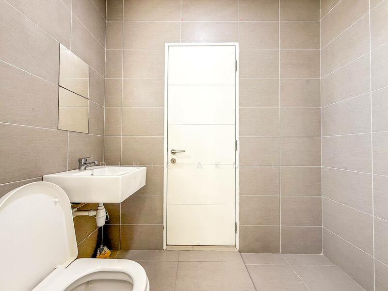 Adira @ Taman Ara Sendayan untuk Untuk Dijual - RM 560,000, Feb 2026 - Bathroom - PropertyGuru.com.my