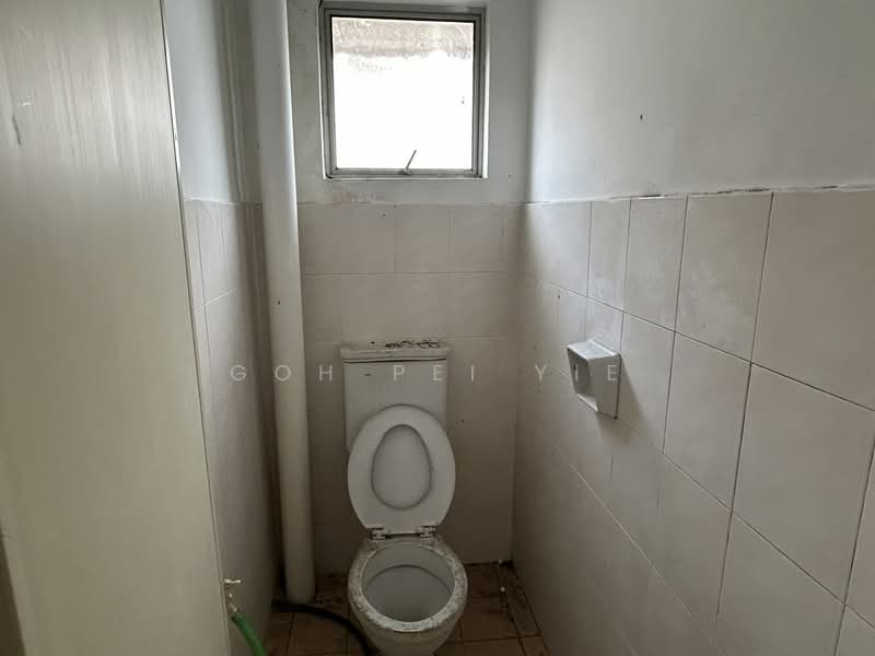 Shop / Office for Rent in Seremban (Negeri Sembilan) - Goh Pei Yie - Bathroom - PropertyGuru.com.my