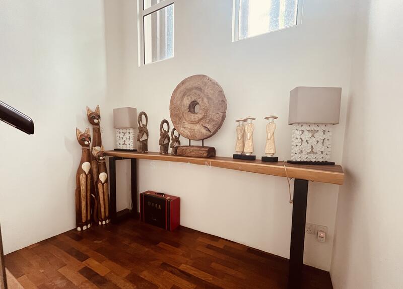 staircase to upper floor