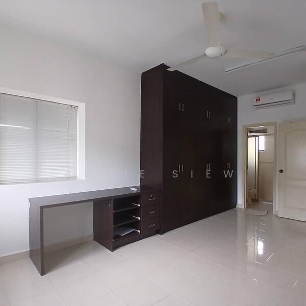 For Rent - Pelangi Utama