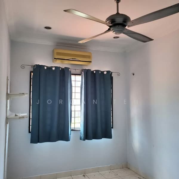 Terraced House for Sale in Kampung Sungai Kayu Ara (Petaling Jaya) - Jordan Teh - Bedroom - PropertyGuru.com.my