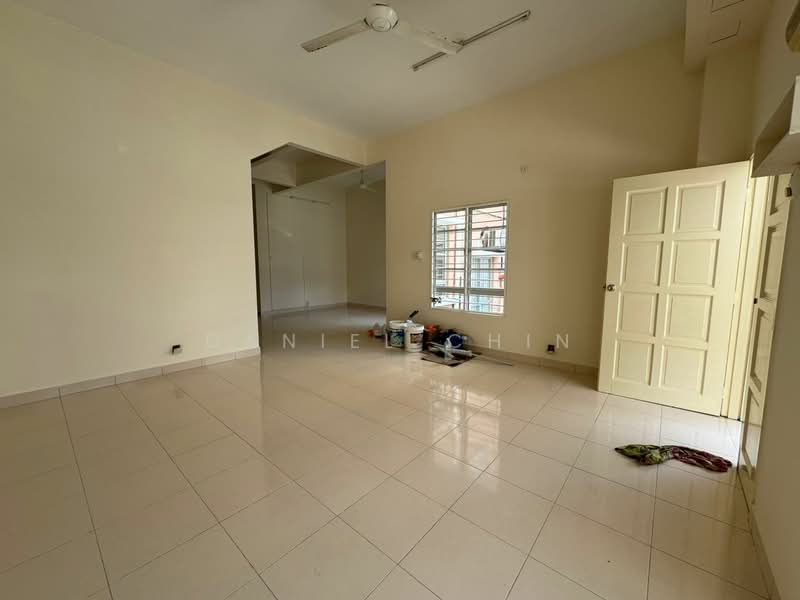 Rumah Teres 2.5 Tingkat untuk Dijual di Ukay Perdana (Ulu Kelang) - Daniel Chin - Living Room - PropertyGuru.com.my