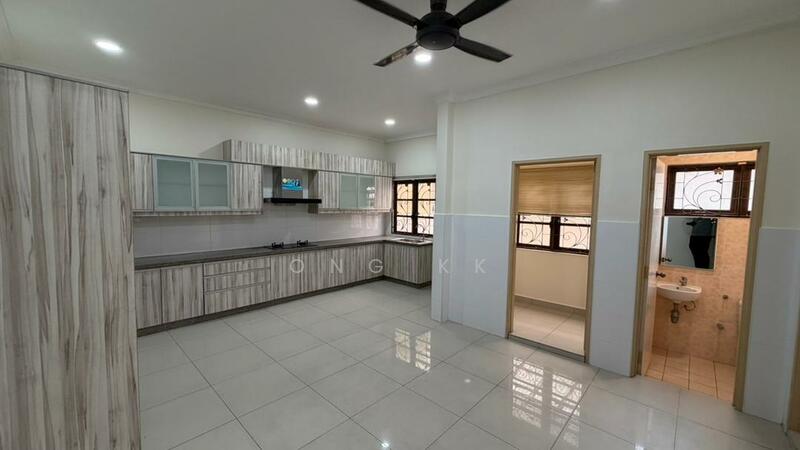 Rumah Berkembar untuk Dijual di Mutiara Damansara (Selangor) - Ong KK - Kitchen - PropertyGuru.com.my