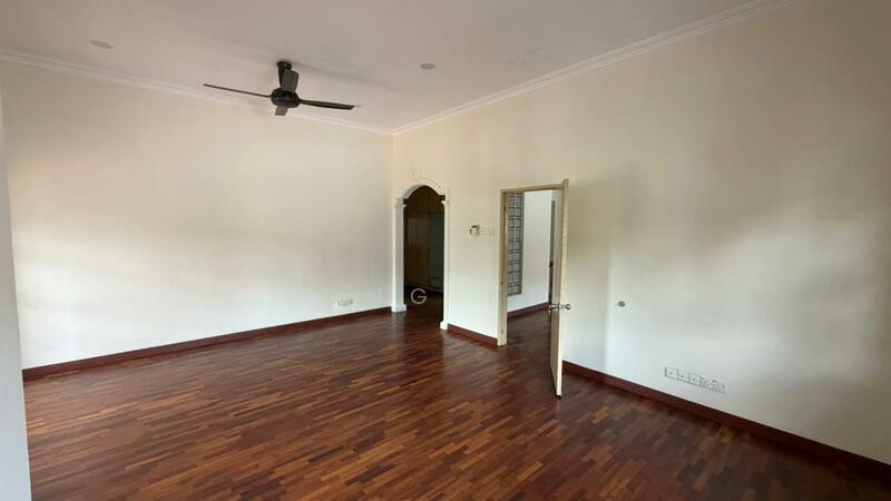 Rumah Berkembar untuk Dijual di Mutiara Damansara (Selangor) - Ong KK - Living Room - PropertyGuru.com.my