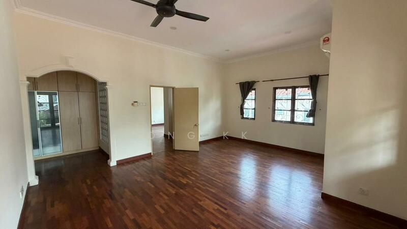 Rumah Berkembar untuk Dijual di Mutiara Damansara (Selangor) - Ong KK - Living Room - PropertyGuru.com.my
