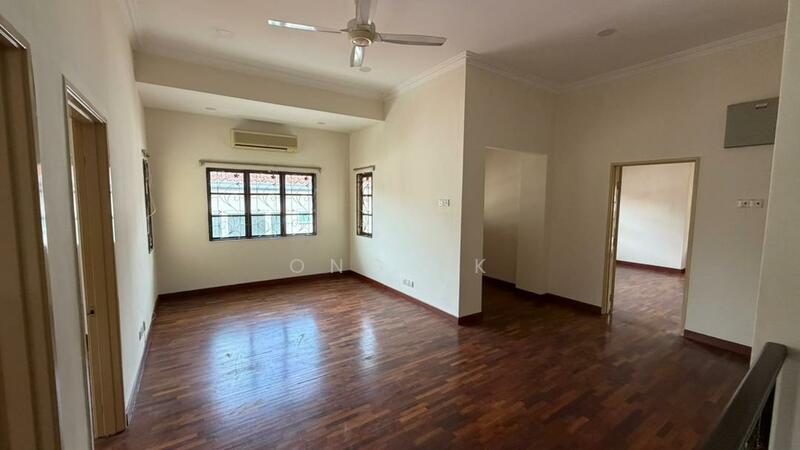 Rumah Berkembar untuk Dijual di Mutiara Damansara (Selangor) - Ong KK - Living Room - PropertyGuru.com.my