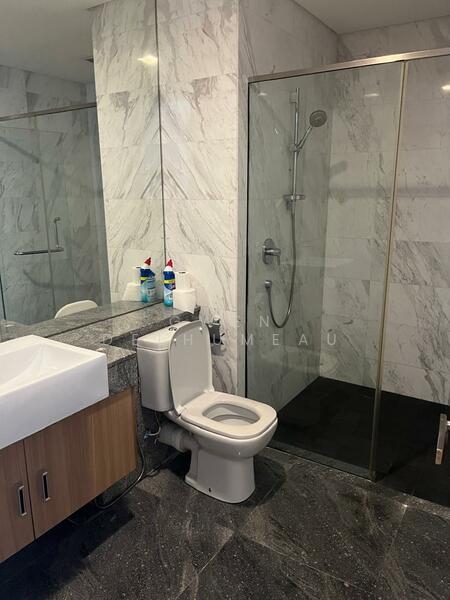 Bathroom (Bedroom 3)